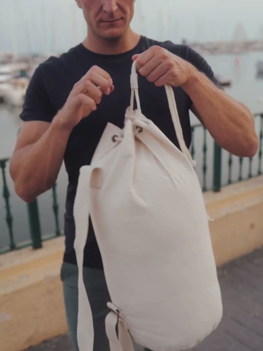 Marine plátěná taška z biobavlny přírodní nebarvená utáhnutí šňůrek na tašce