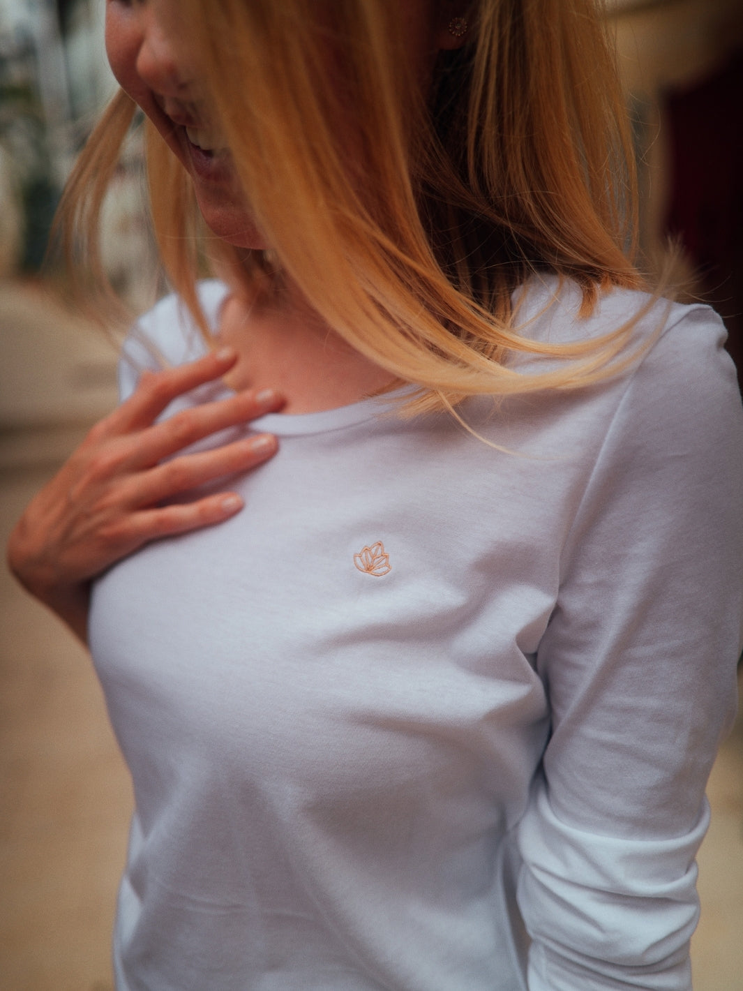 Harmony dámské tričko s dlouhým rukávem z biobavlny s kulatým výstřihem bílé detail trička
