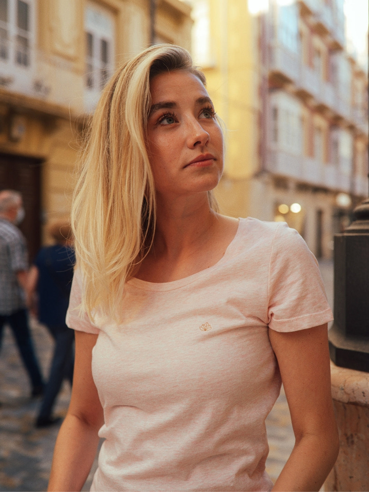 Soul 2.0 dámské tričko z bio bavlny s kulatým výstřihem růžové žíhané holka ve městě